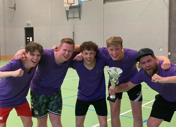 Sporten en eten met en door jongeren